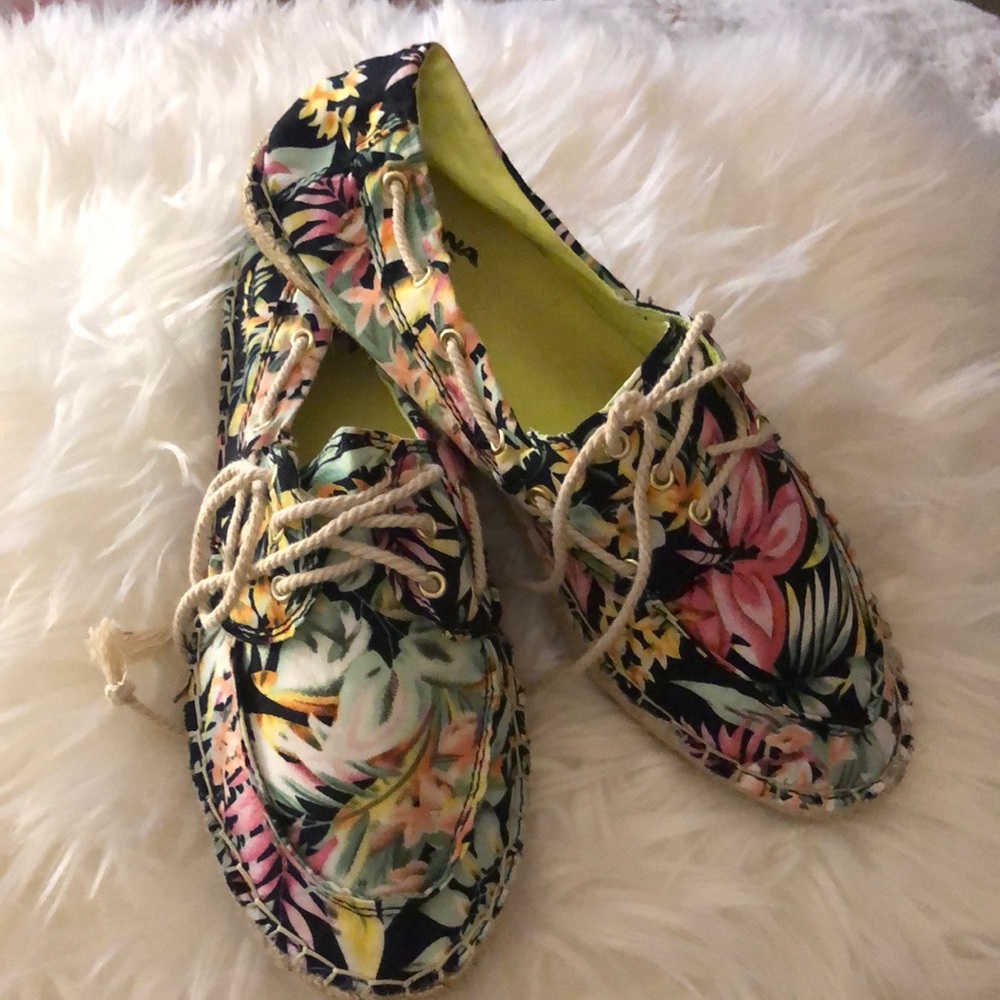 Floral shoes